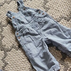 Oshkosh striped overalls size 9M